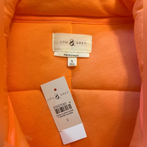 NWT Lou & Grey Signature Soft Orange Quilted Vest Size S Full Zip Insulate - Picture 6 of 9